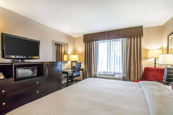 Room 34 of 79