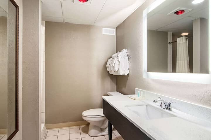 Room 16 of 41