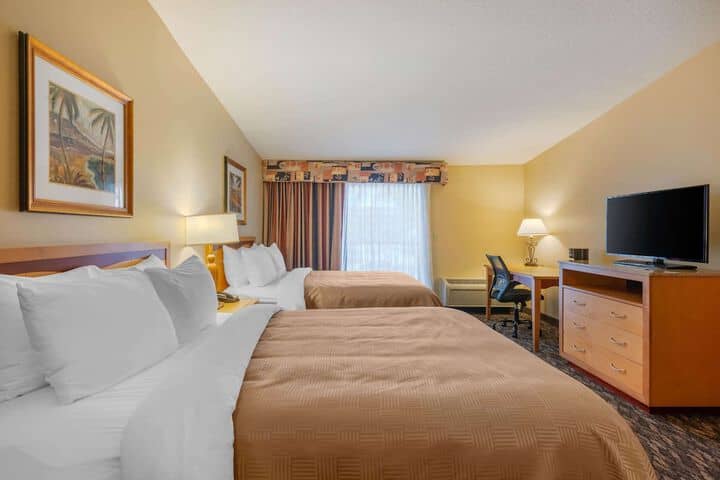 Room 25 of 52