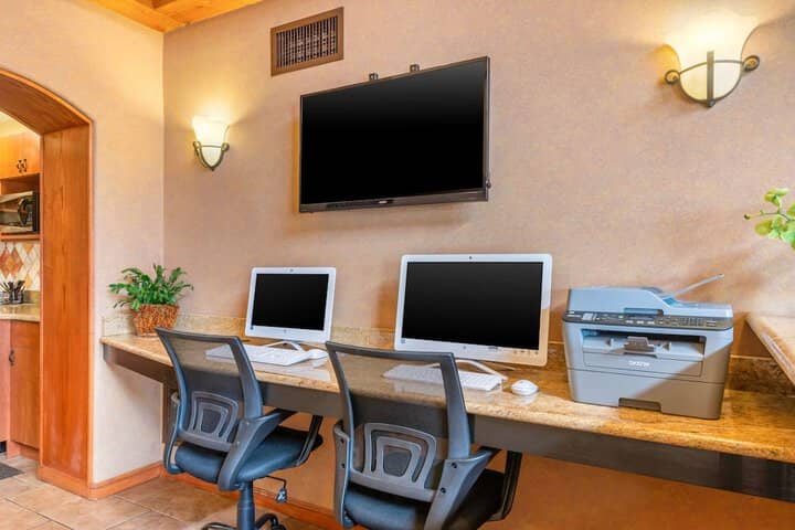Business Center 49 of 52