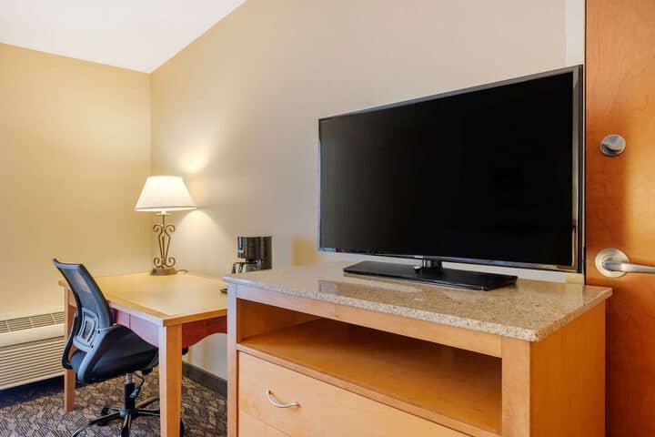 Room 27 of 52