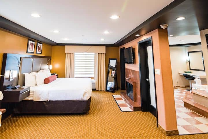 Room 13 of 79