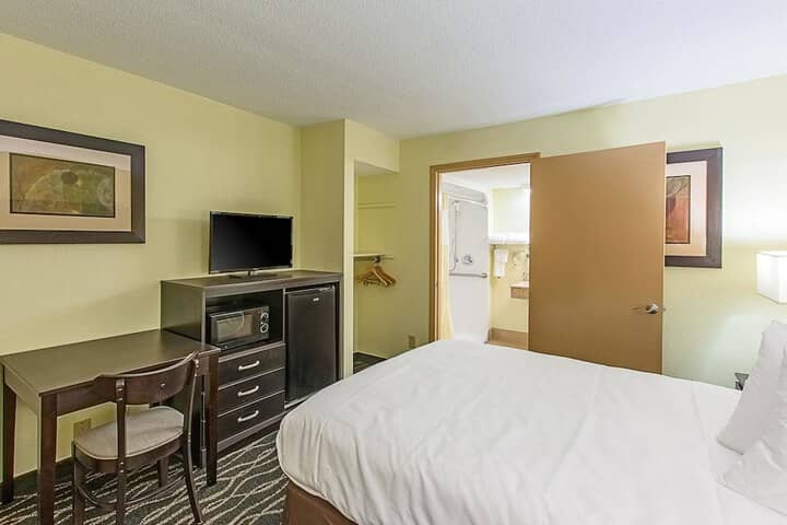 Room 12 of 71