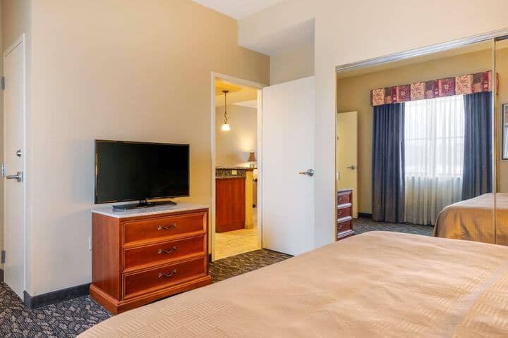 Room 9 of 52